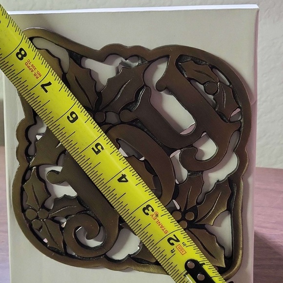 Avon Cast Iron Holly Joy Trivet In Original Box Vintage - Picture 2 of 6